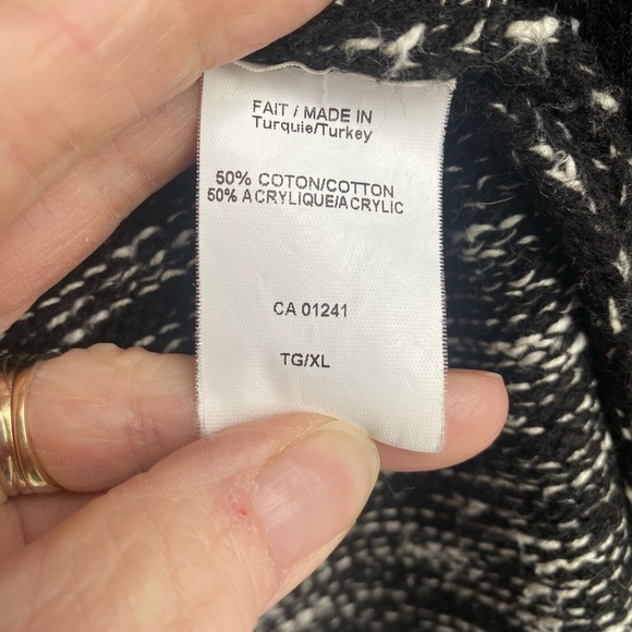 Simons Black and White Sweater Cardigan Size XL - Picture 4 of 5